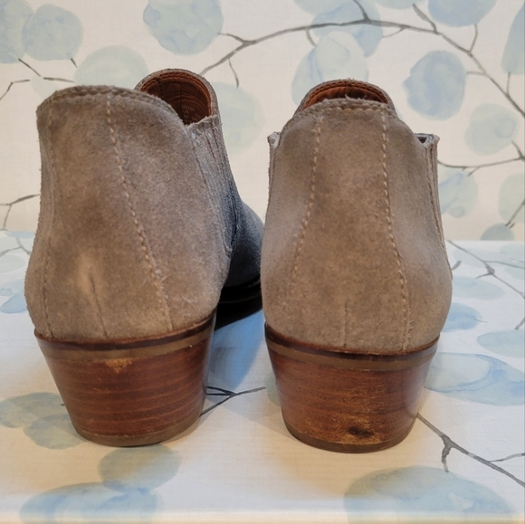 Coach Carter Ankle Suede  bootie Size 8B - Picture 5 of 8